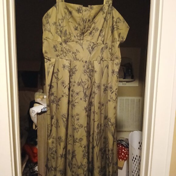 Forest green maxi dress - Picture 3 of 3